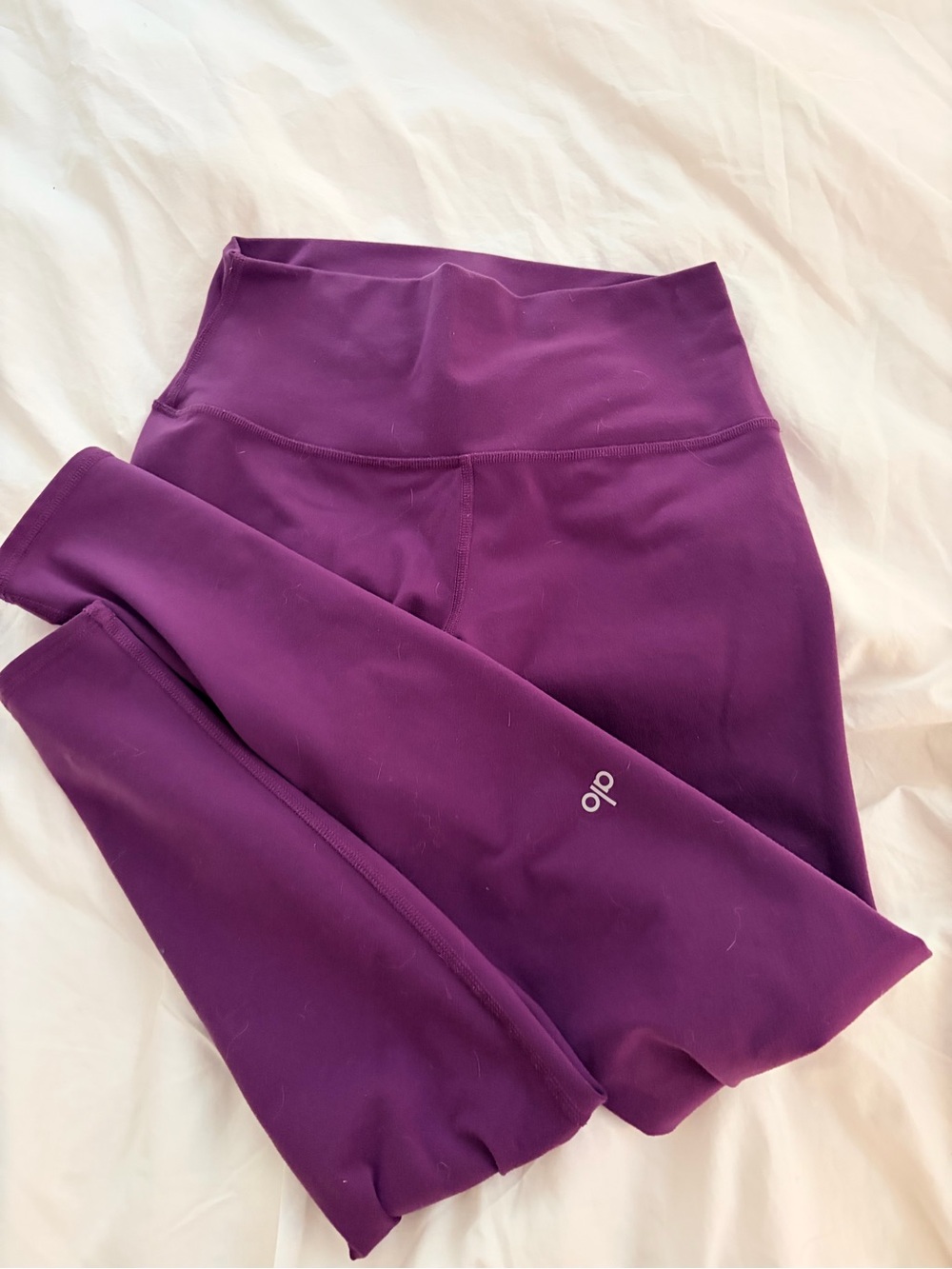 ALO Yoga Women  Leggings in Deep Purple